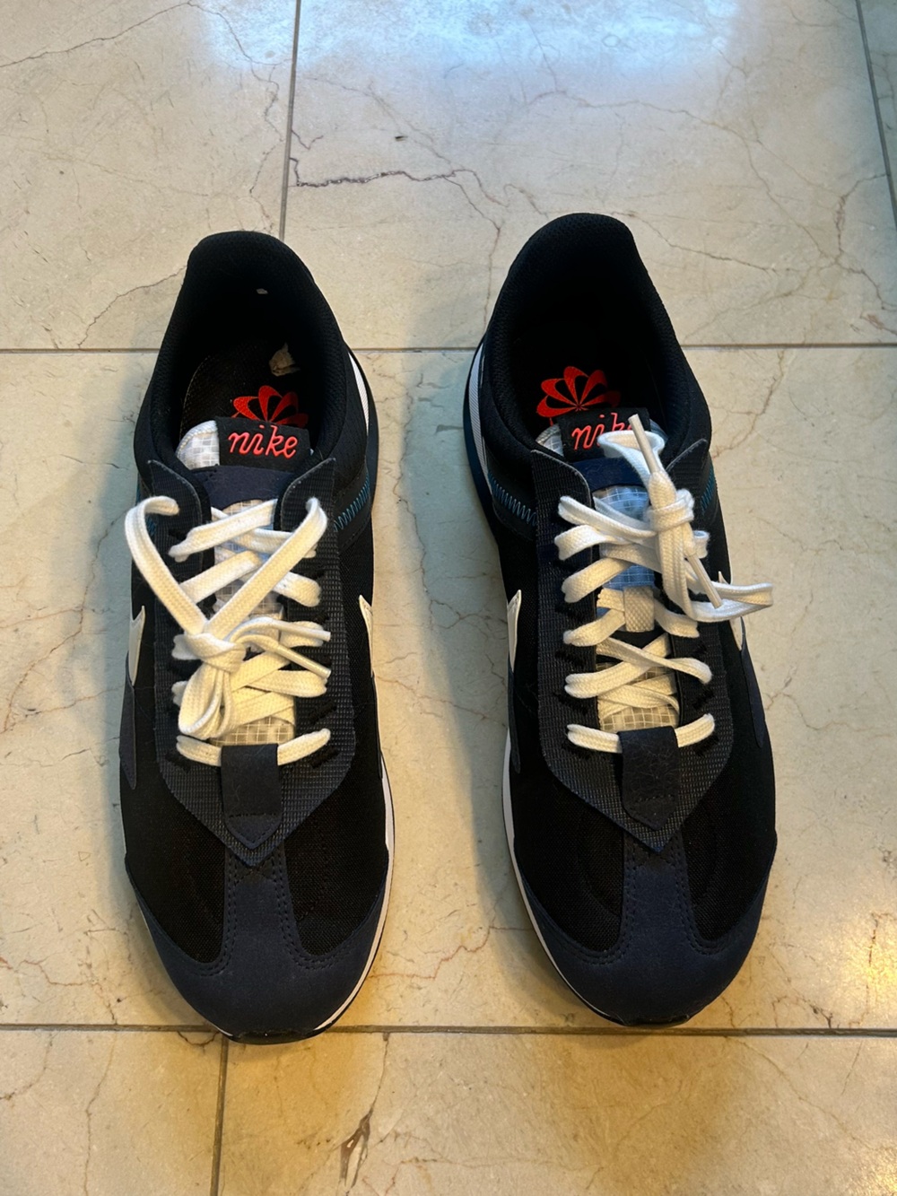 Nike Air Max Pre-Day Navy and White - Picture 6 of 6